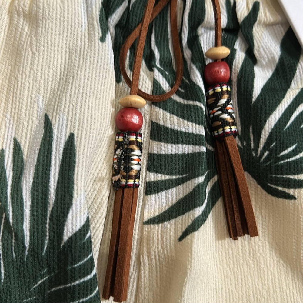 [Rêveuse] Palm Leaf Printed Shorts- Size Medium NWT - Picture 3 of 4